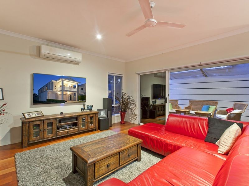 10 Foch Street, Wynnum West QLD 4178