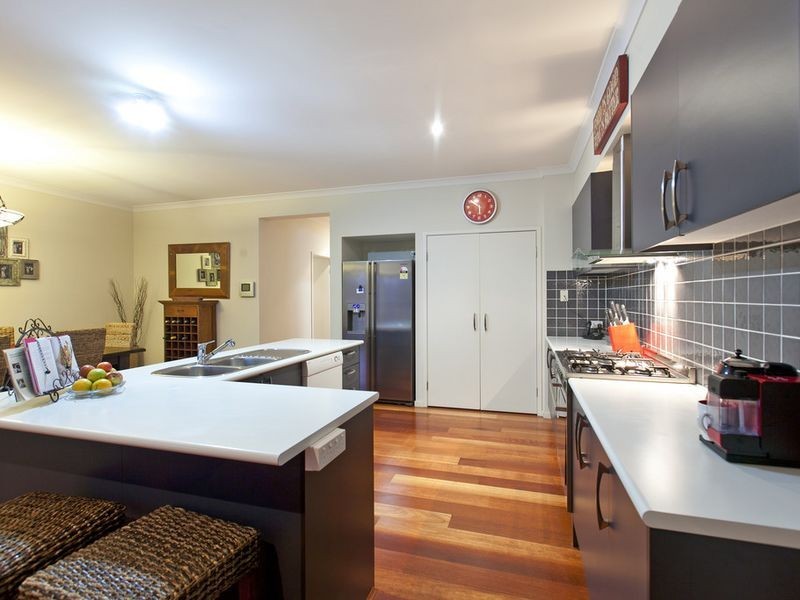 10 Foch Street, Wynnum West QLD 4178