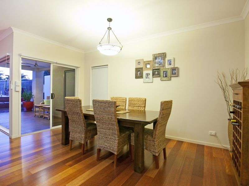 10 Foch Street, Wynnum West QLD 4178