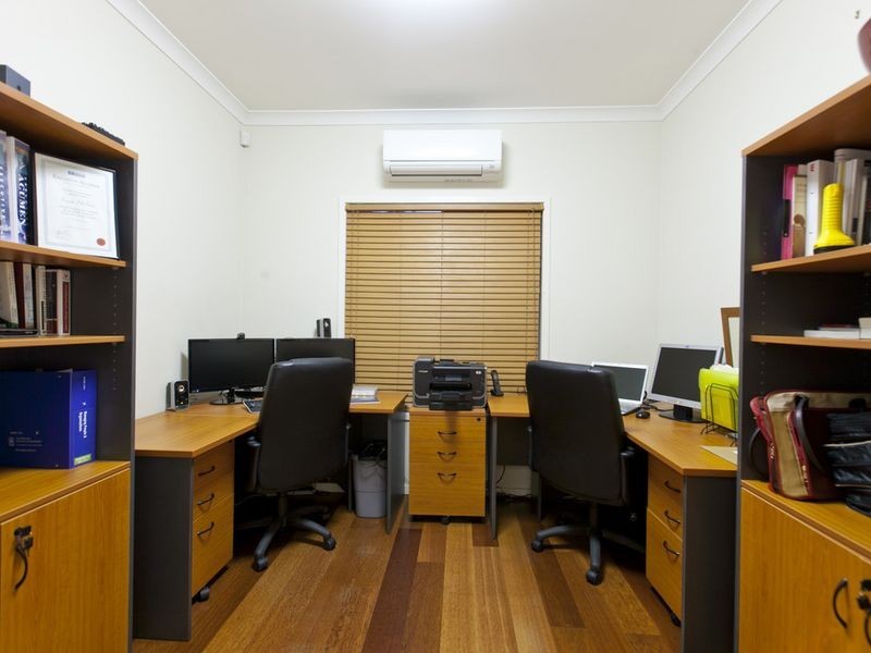 10 Foch Street, Wynnum West QLD 4178