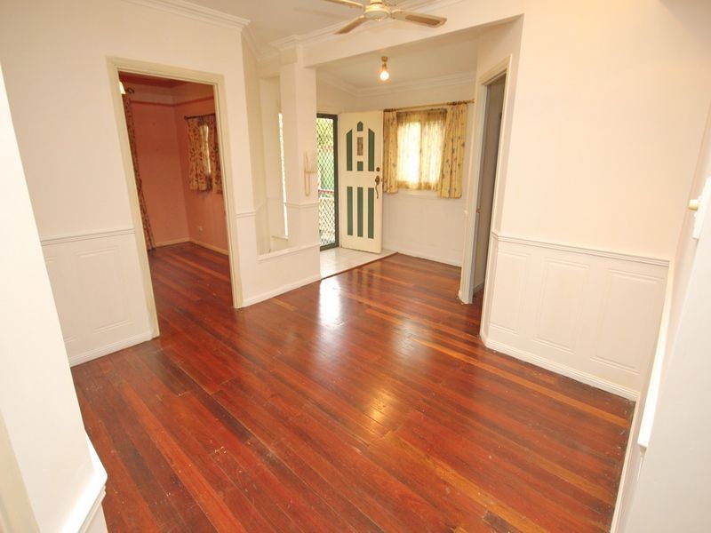 12 Kamarin St, Manly West QLD 4179