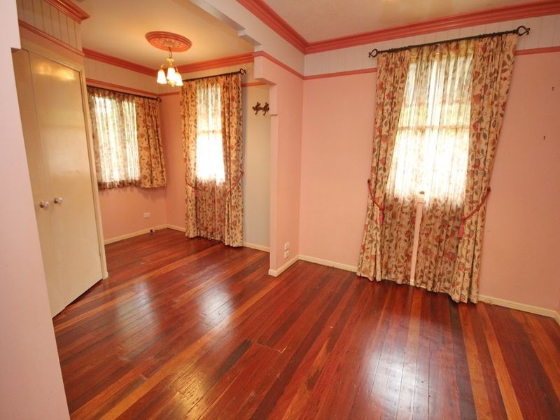 12 Kamarin St, Manly West QLD 4179