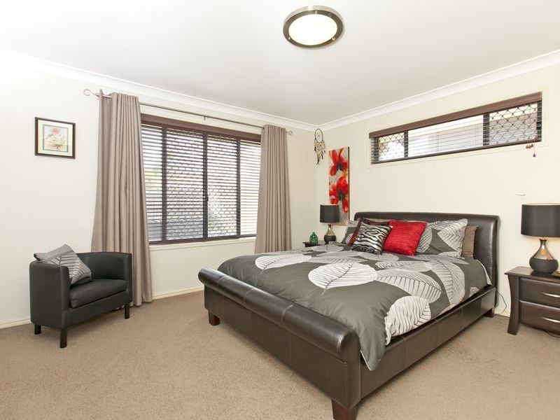 1 Begonia Ct, Wynnum West QLD 4178