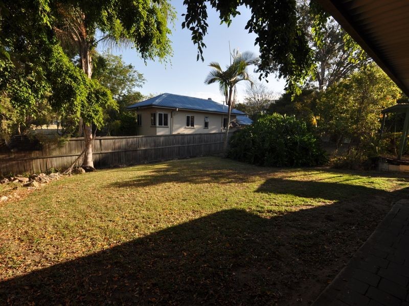 2 Ure Street, Wynnum QLD 4178