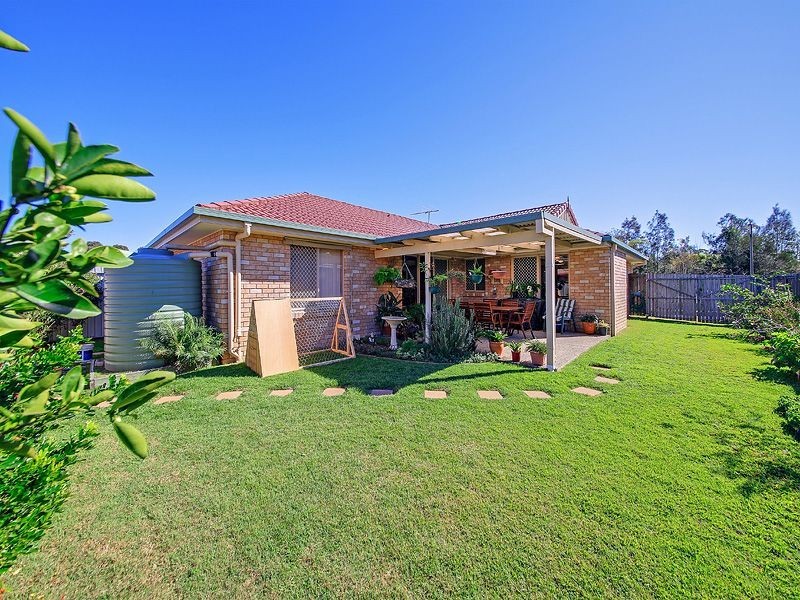 25 Pamela Street, Wynnum West QLD 4178