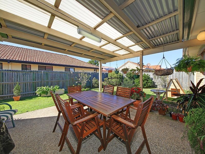 25 Pamela Street, Wynnum West QLD 4178