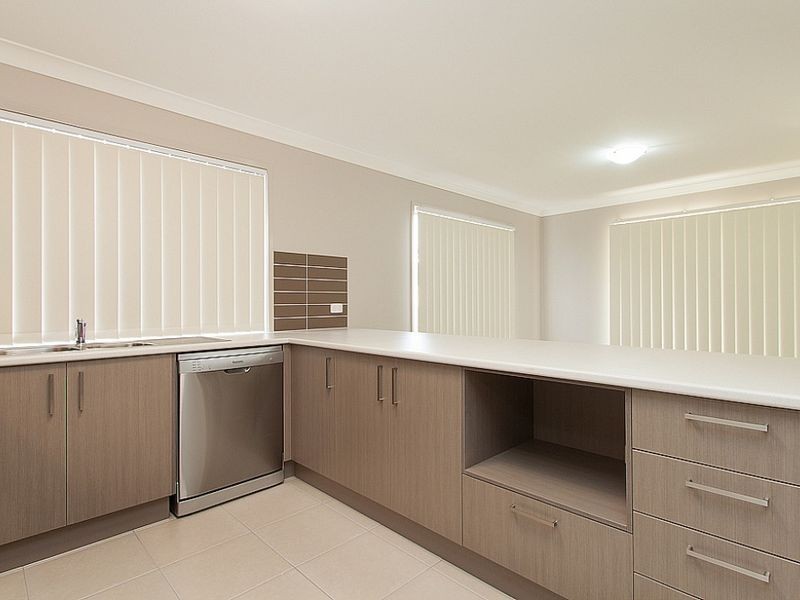 21 Blackwood Rd, Manly West QLD 4179