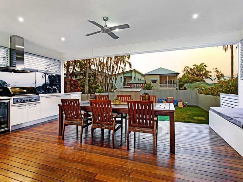 37 Cedar Street, Wynnum QLD 4178