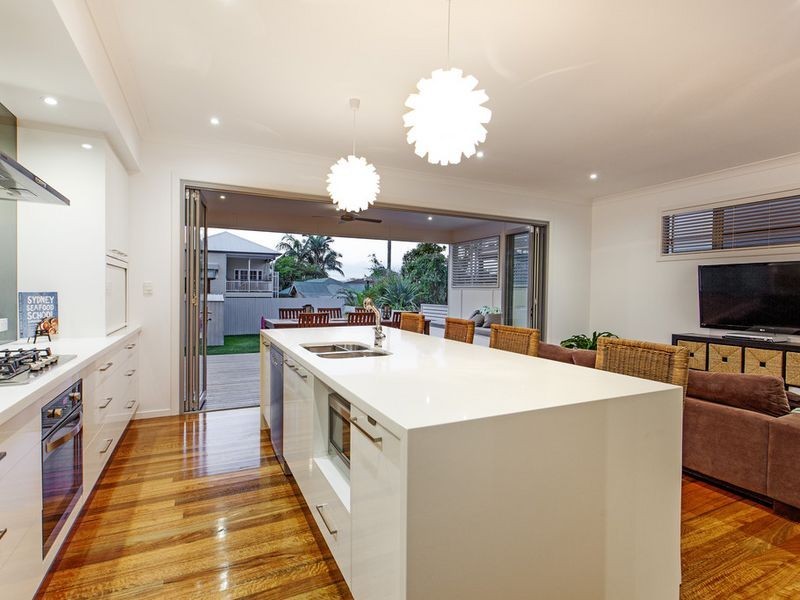 37 Cedar Street, Wynnum QLD 4178