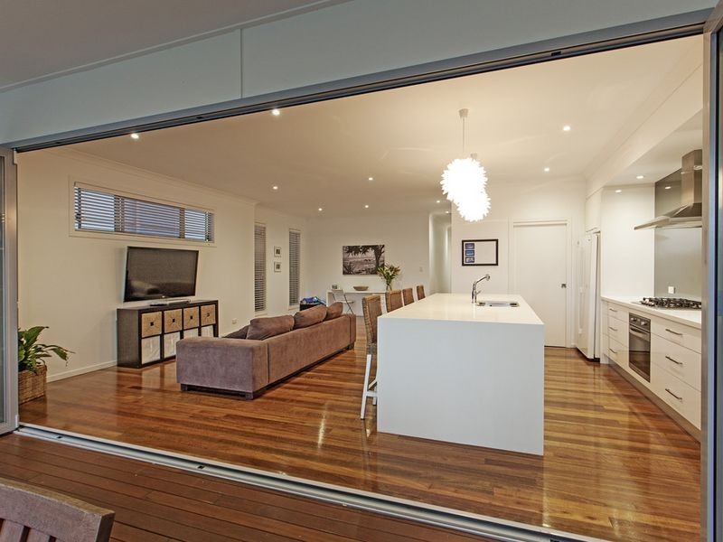 37 Cedar Street, Wynnum QLD 4178