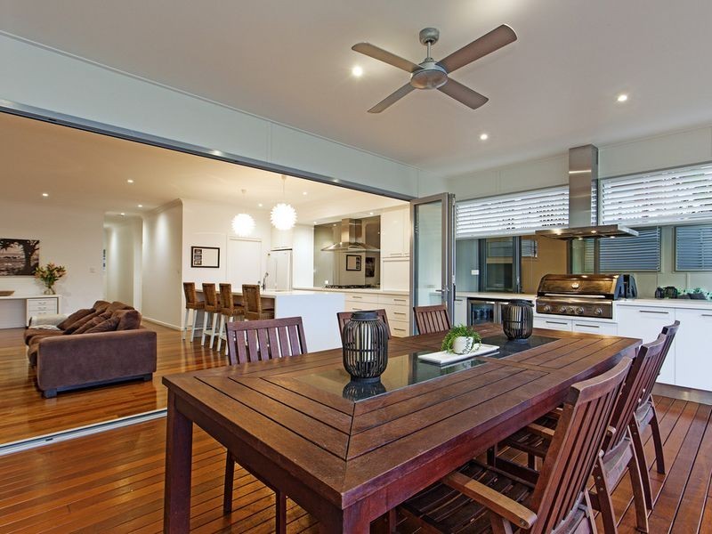 37 Cedar Street, Wynnum QLD 4178