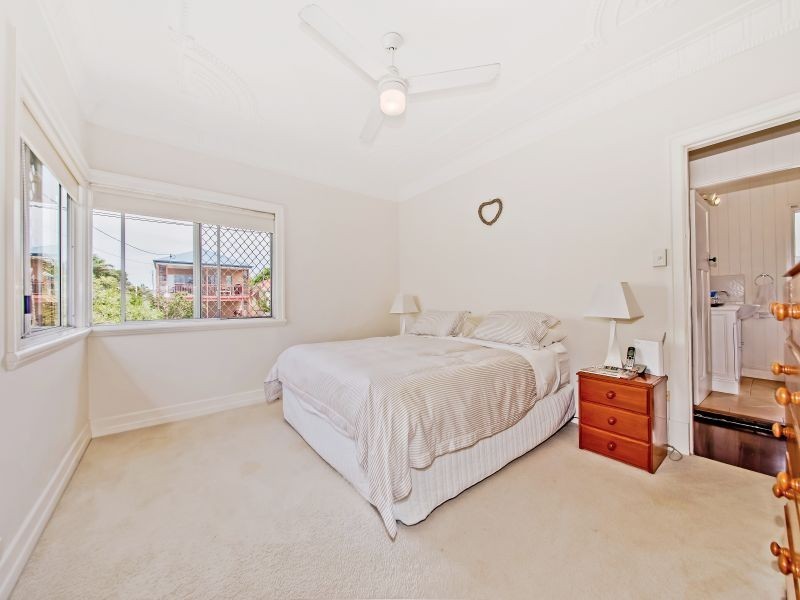 25 Walnut Street, Wynnum QLD 4178