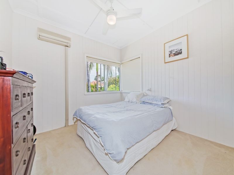 25 Walnut Street, Wynnum QLD 4178