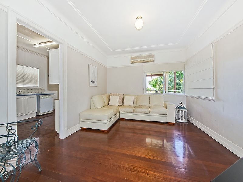 25 Walnut Street, Wynnum QLD 4178