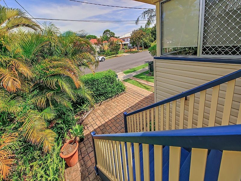 25 Walnut Street, Wynnum QLD 4178