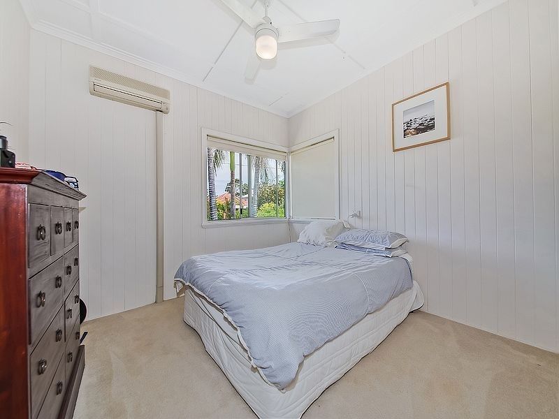 25 Walnut Street, Wynnum QLD 4178