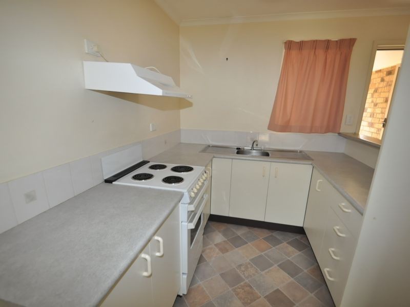 2/15 Worthing Street, Wynnum QLD 4178