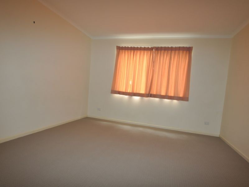 2/15 Worthing Street, Wynnum QLD 4178