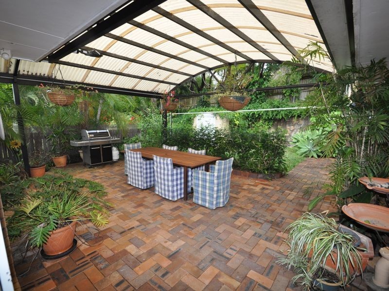 16 Andes Street, Manly West QLD 4179
