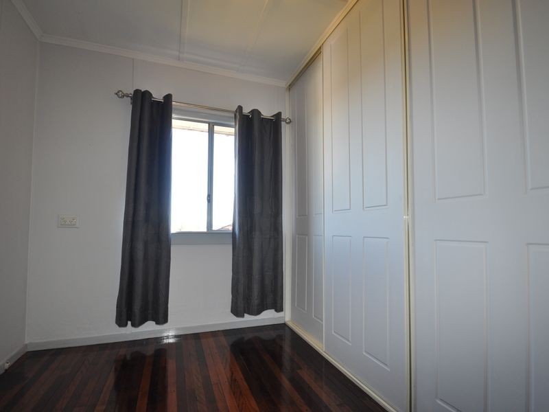 22 Roseneath Parade, Wynnum West QLD 4178