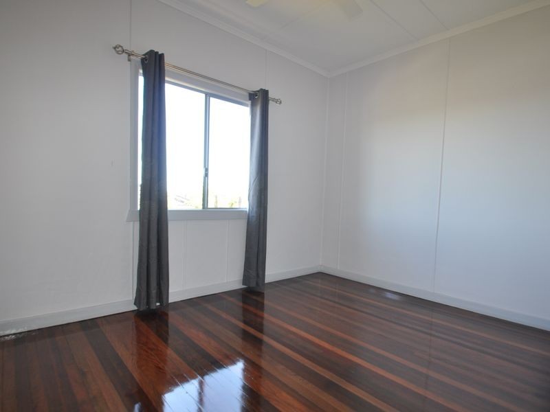 22 Roseneath Parade, Wynnum West QLD 4178