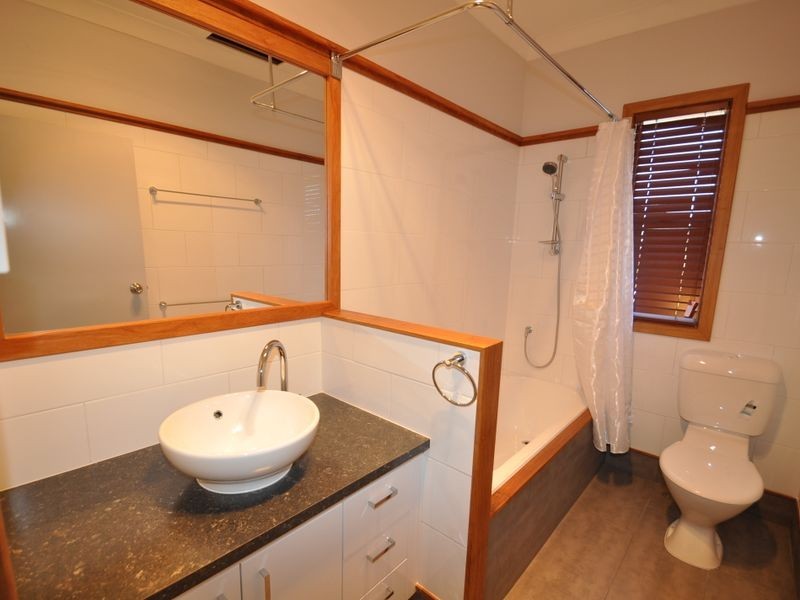 22 Roseneath Parade, Wynnum West QLD 4178