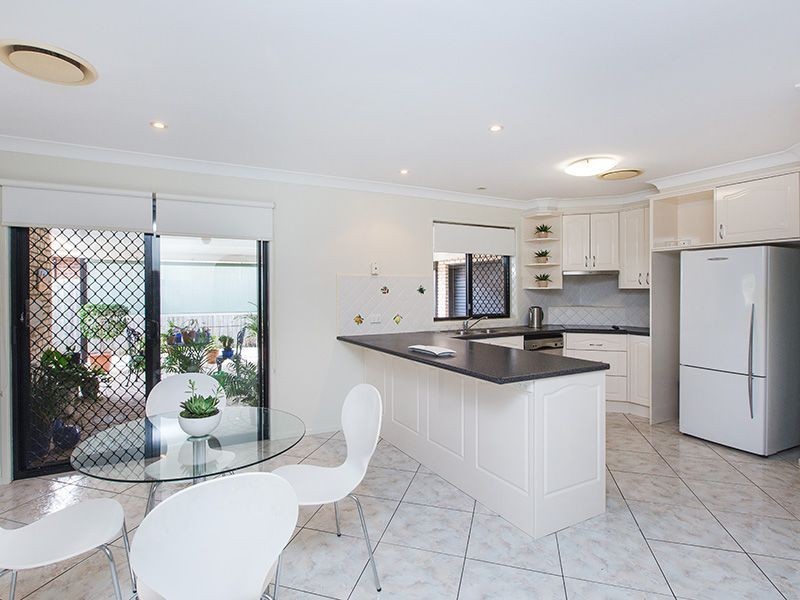 21 Marty St, Wynnum West QLD 4178