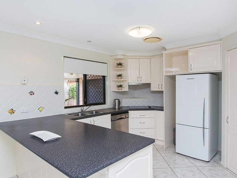 21 Marty St, Wynnum West QLD 4178