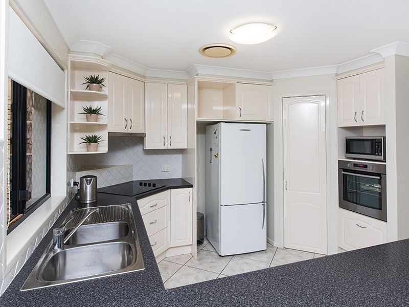 21 Marty St, Wynnum West QLD 4178