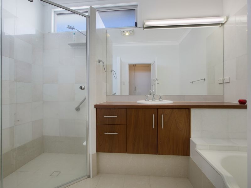 176 Wynnum North Road, Wynnum QLD 4178