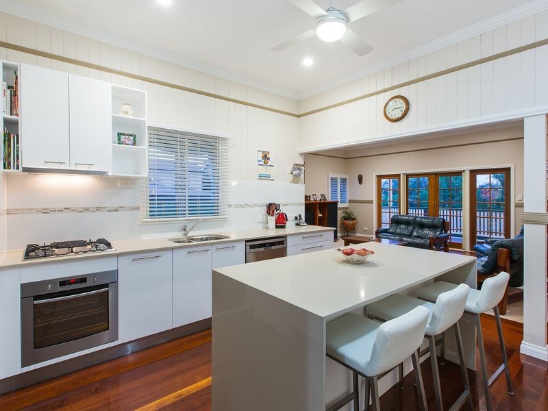 21 Carlton Terrace, Wynnum QLD 4178