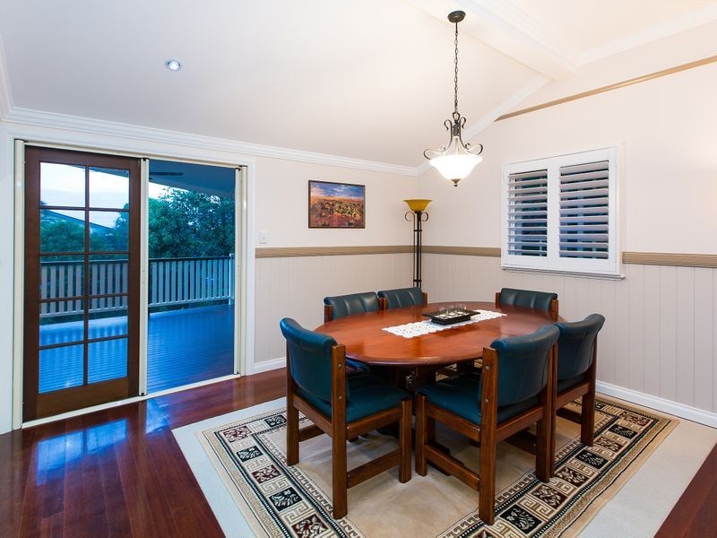 21 Carlton Terrace, Wynnum QLD 4178