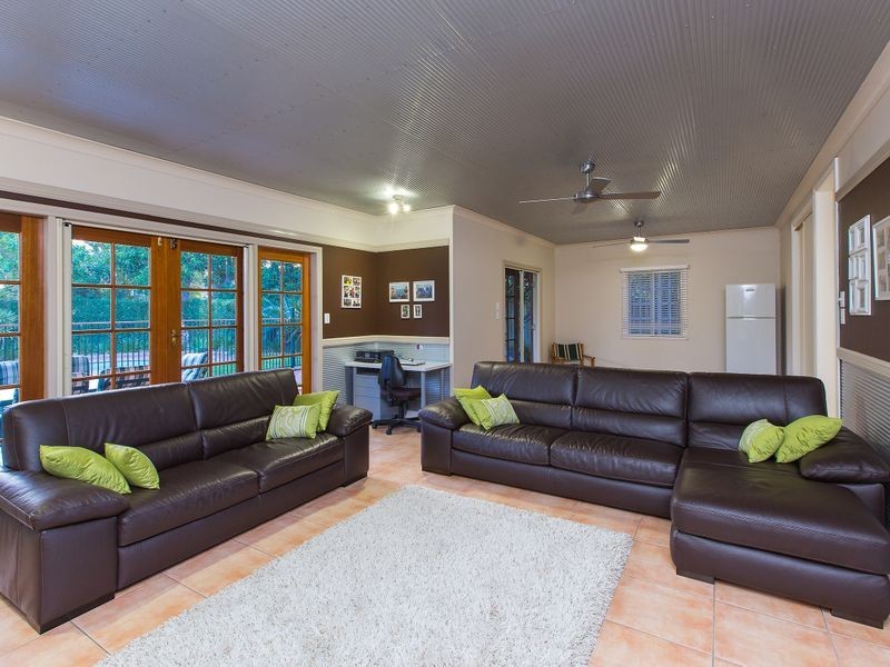 21 Carlton Terrace, Wynnum QLD 4178