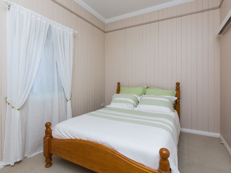 21 Carlton Terrace, Wynnum QLD 4178
