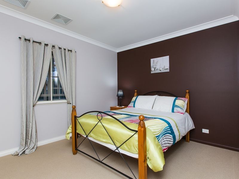 21 Carlton Terrace, Wynnum QLD 4178