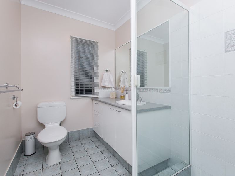 21 Carlton Terrace, Wynnum QLD 4178