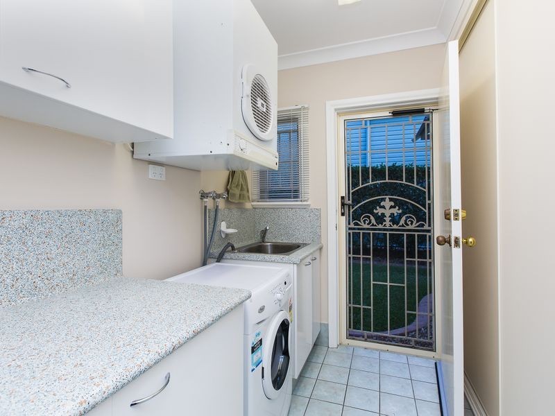 21 Carlton Terrace, Wynnum QLD 4178