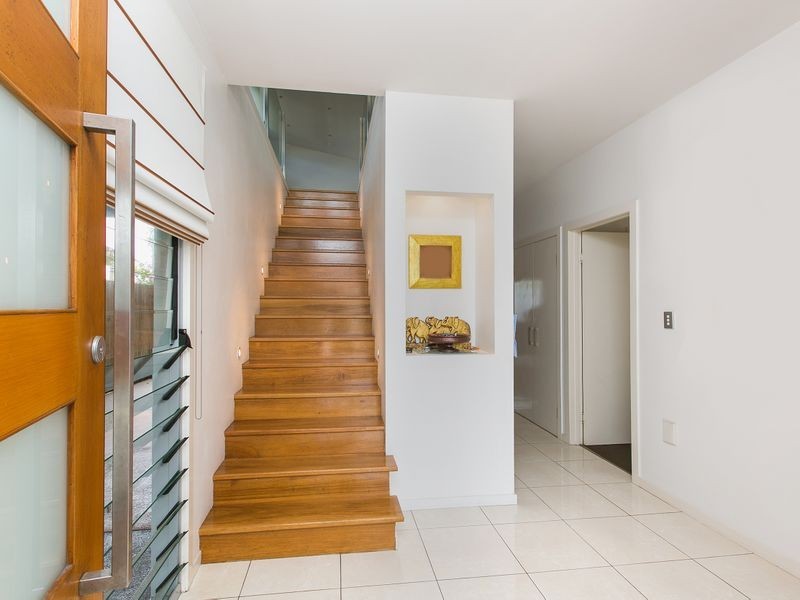 20 Orallo Street, Lota QLD 4179