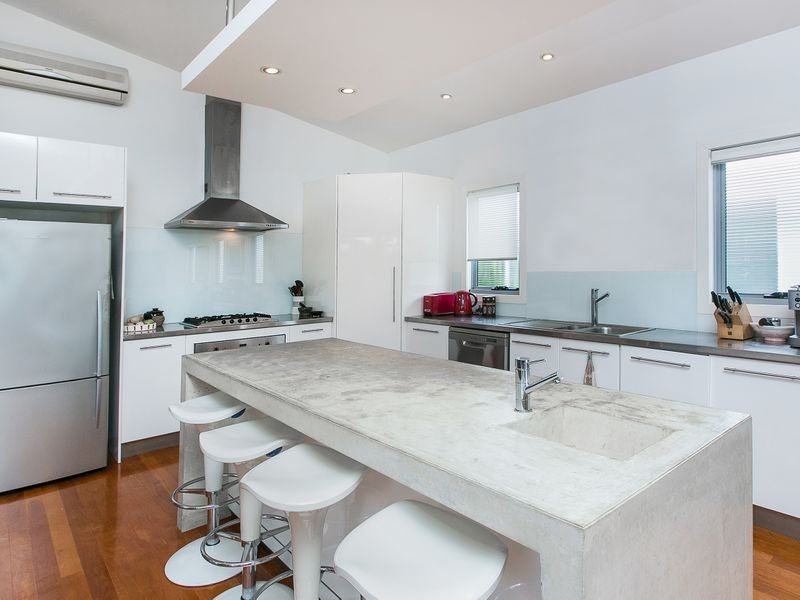 20 Orallo Street, Lota QLD 4179