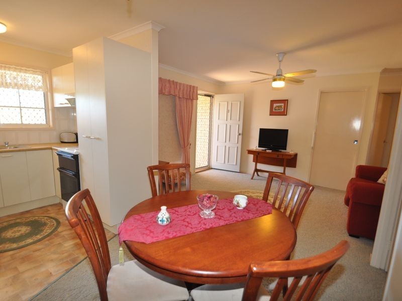 1/55 Emsworth Street, Wynnum QLD 4178