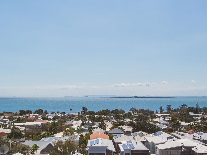 98 Carlton Terrace, Manly QLD 4179