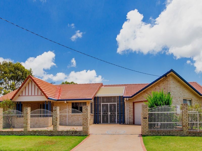 210 Randall Road, Wynnum West QLD 4178