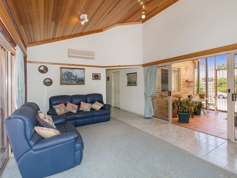 210 Randall Road, Wynnum West QLD 4178