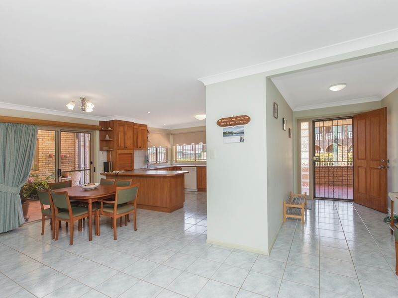 210 Randall Road, Wynnum West QLD 4178