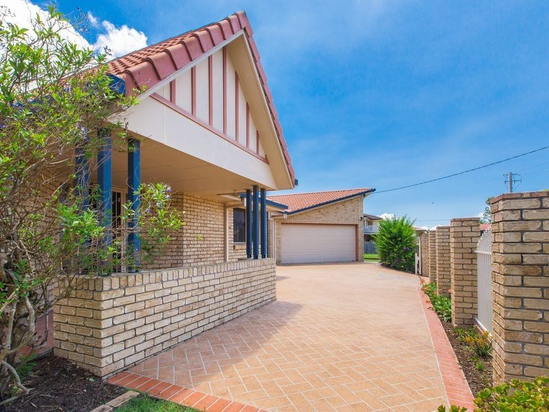 210 Randall Road, Wynnum West QLD 4178