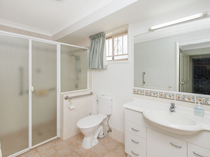 210 Randall Road, Wynnum West QLD 4178