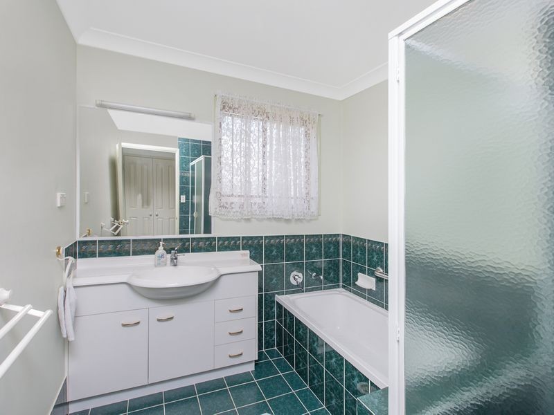 210 Randall Road, Wynnum West QLD 4178