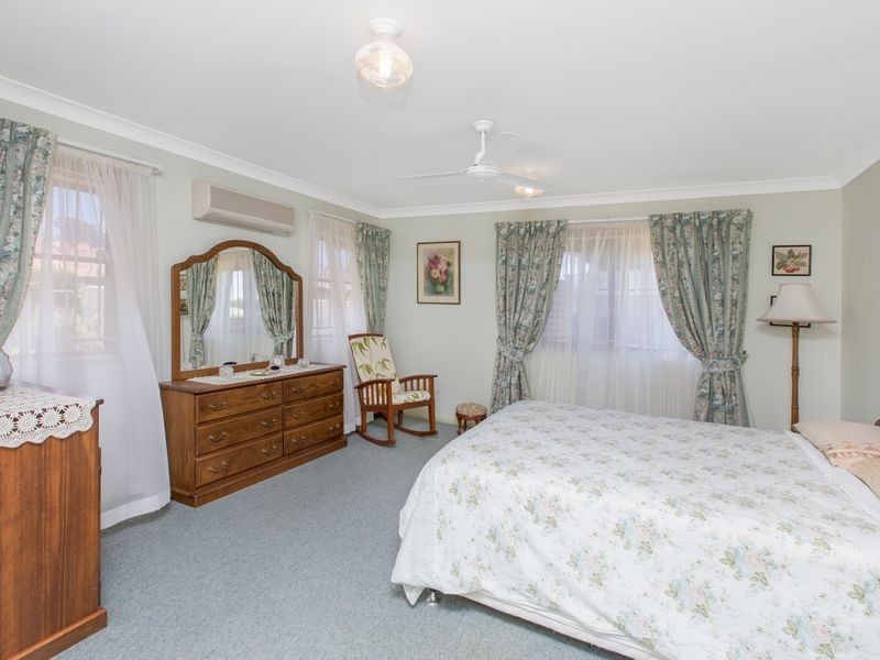 210 Randall Road, Wynnum West QLD 4178