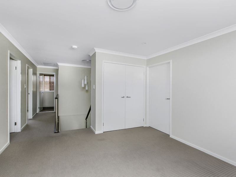 18 Foxwood, Wakerley QLD 4154