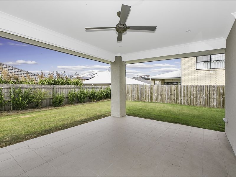 18 Foxwood, Wakerley QLD 4154